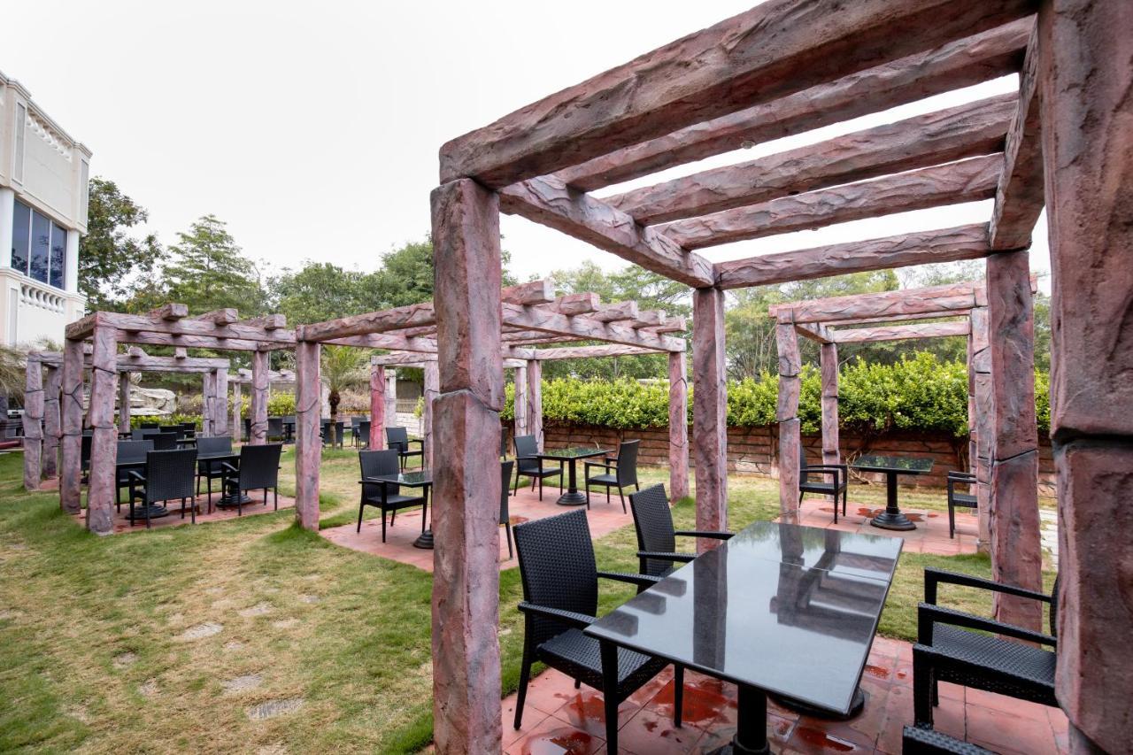 Hotel Jenneys Residency Coimbatore Zewnętrze zdjęcie