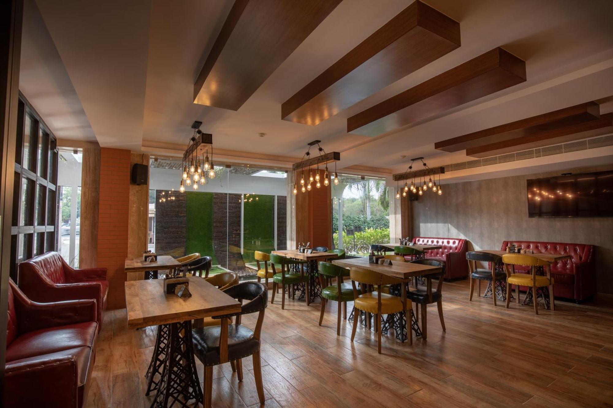 Hotel Jenneys Residency Coimbatore Zewnętrze zdjęcie