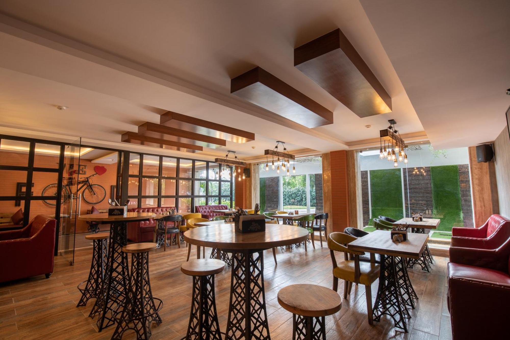 Hotel Jenneys Residency Coimbatore Zewnętrze zdjęcie