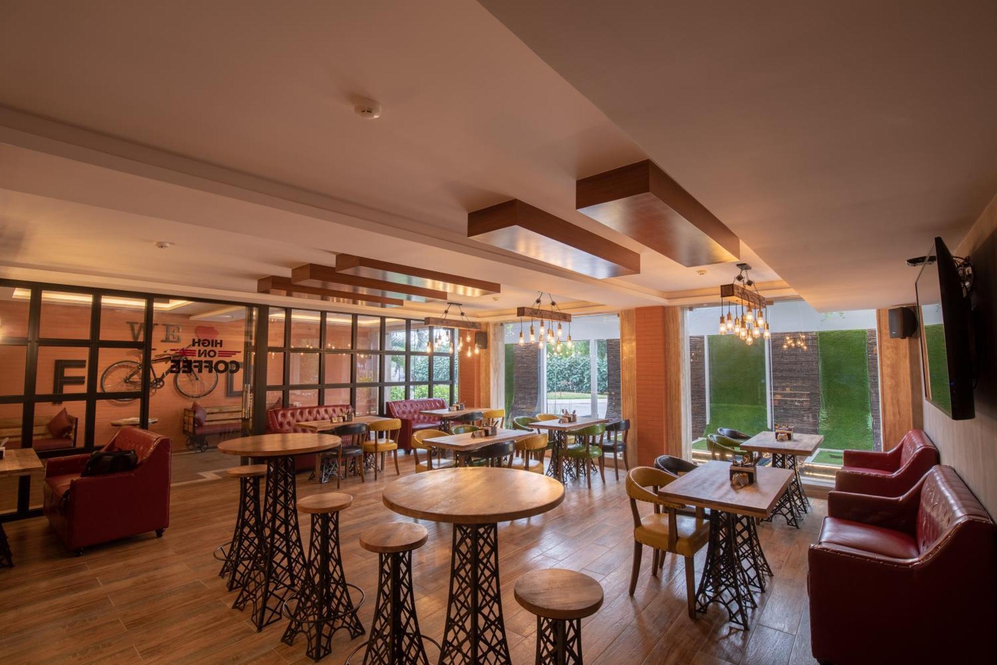 Hotel Jenneys Residency Coimbatore Zewnętrze zdjęcie
