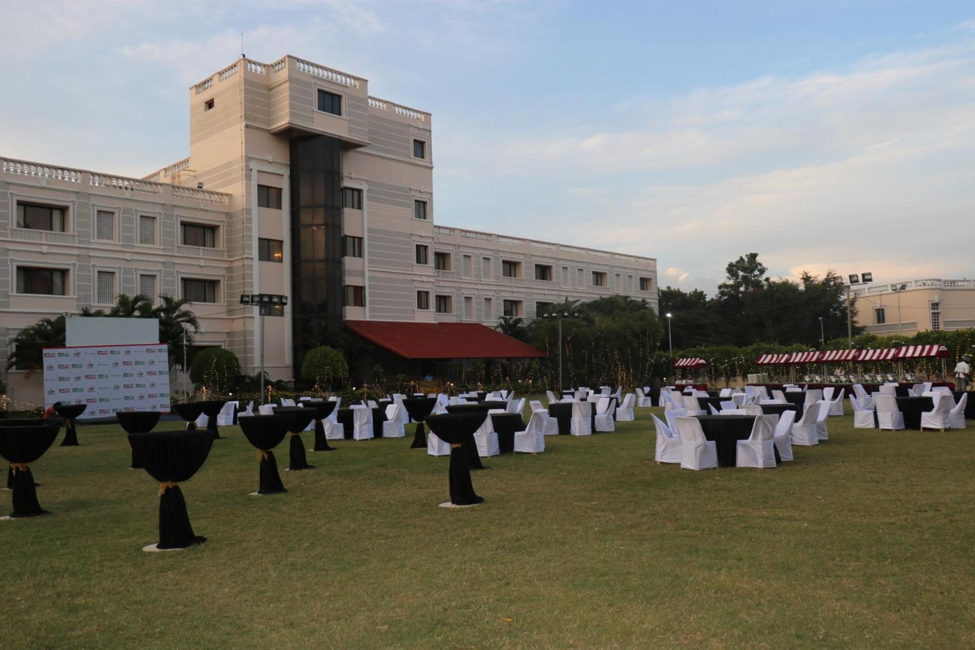 Hotel Jenneys Residency Coimbatore Zewnętrze zdjęcie