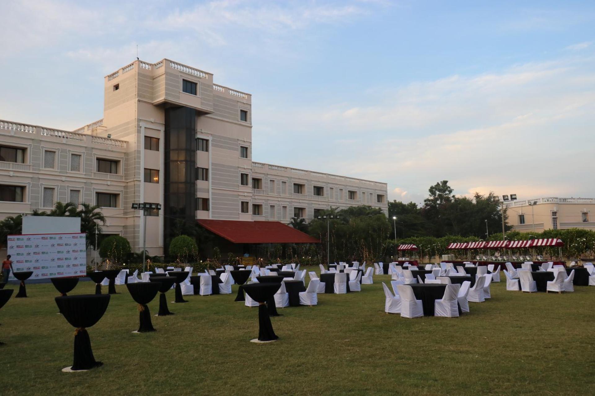 Hotel Jenneys Residency Coimbatore Zewnętrze zdjęcie